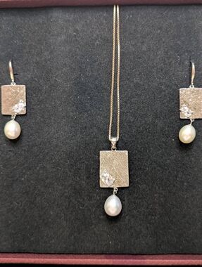 Sterling Silver Square Pendant Necklace with Pearl And Matching Earrings